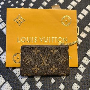 Louis style keychain